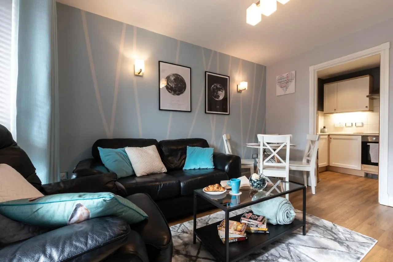 Apartment Spacious 2-Bed, 2-Bath Flat - Central Southampton Location!